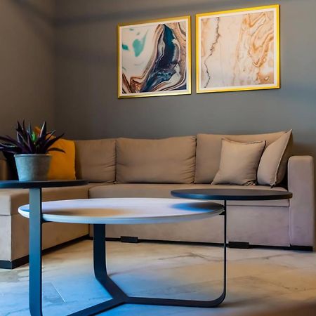 Cozy Modern Apartment Inside The City Center Салоники Экстерьер фото