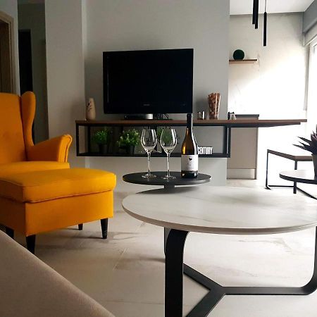 Cozy Modern Apartment Inside The City Center Салоники Экстерьер фото