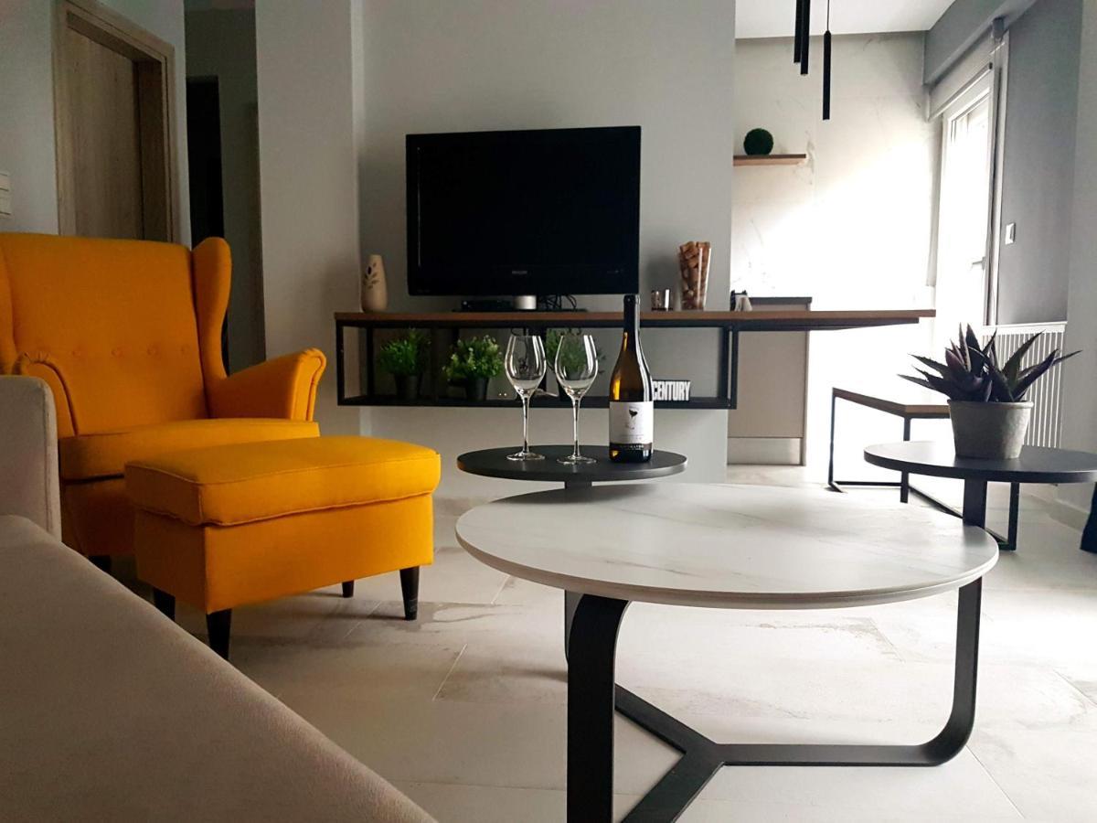 Cozy Modern Apartment Inside The City Center Салоники Экстерьер фото