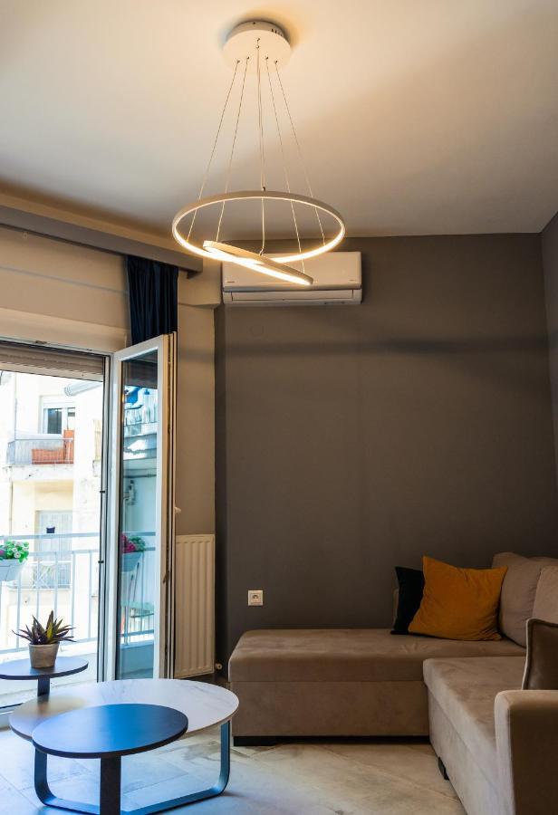 Cozy Modern Apartment Inside The City Center Салоники Экстерьер фото